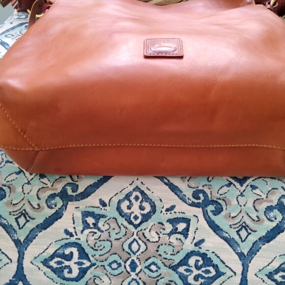 Dooney & Bourke Florentine Twist Strap Hobo in natural - Picture 11 of 12